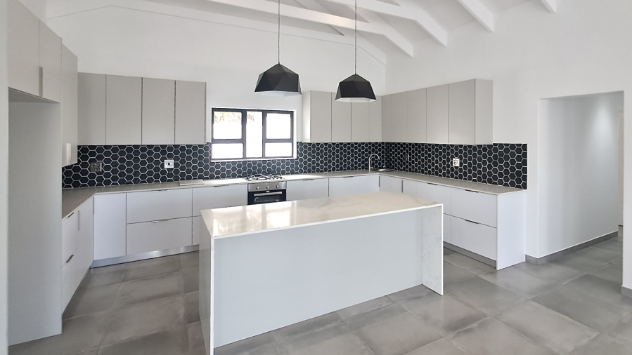 4 Bedroom Property for Sale in Shelley Point Western Cape